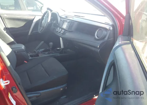 2017 Toyota Rav4 Le z USA, uszkodzony, nr VIN JTMZFREV5HJ135107